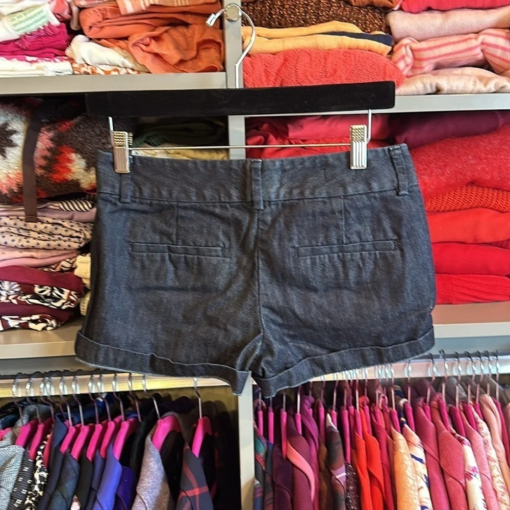 Loft Riviera denim cuffed 2 1/2” shorts size 00 (fits like 0-2)​